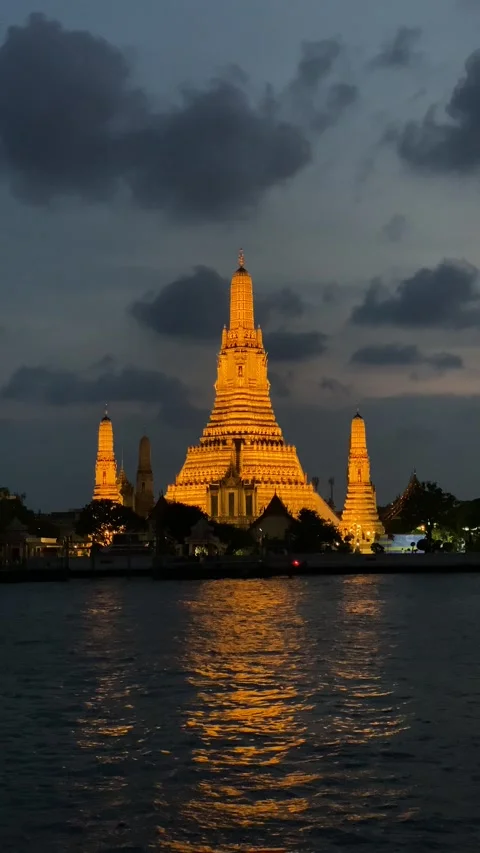 Wat Aron temple river in Bangkok amazing night view Stock Footage 288997770