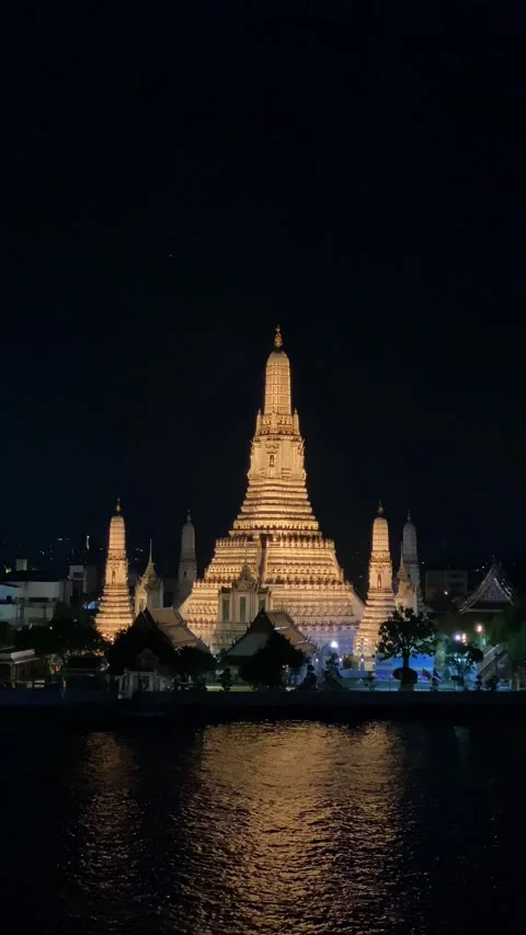 Wat Aron temple river in Bangkok amazing night view Stock Footage 288997772