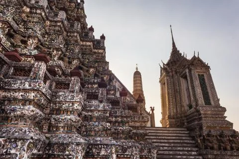 Wat arun at dawn Stock Photos