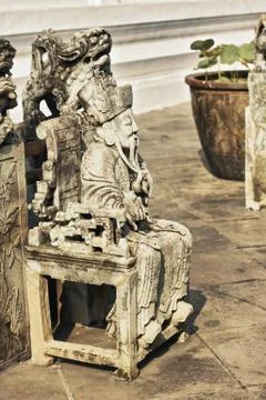 Wat arun statue Stock Photos