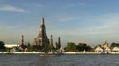 Wat Arun temple different river boat sky views  Stock Footage 34038444