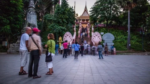 Wat Phnom, Day to Night Transition Video stock 88199742