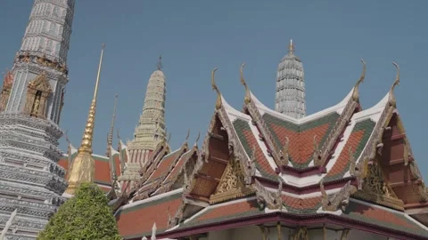 Wat Phra Kaew, the most important Buddhist temple in Bangkok Stock Footage 297885017