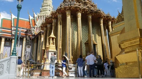 Wat Phra Kaew (Temple of Emerald Buddha), Bangkok Stock Footage 116124684