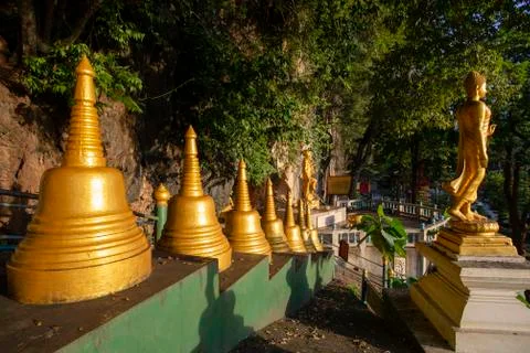 Wat Tham Sua Temple Stockfoto's