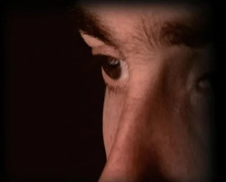 Watching a screen 動画素材 858239