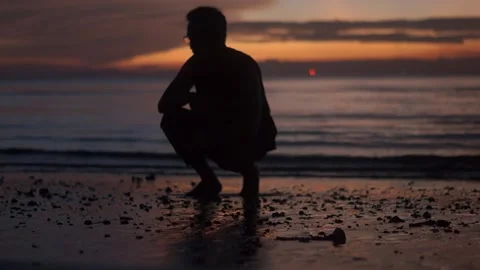 Watching The sun go down 스톡 동영상 243095805