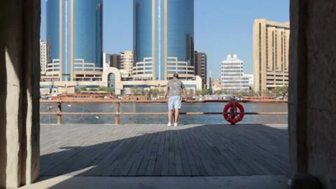 Watching on water Vídeos de archivo 142059967