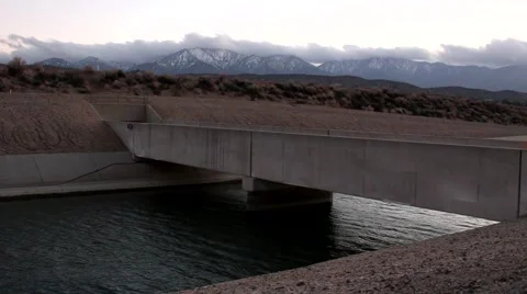 Water and Clouds 動画素材 47407813