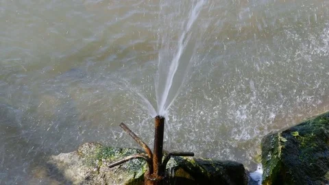 Water beats from the pipe Video stock 80530225