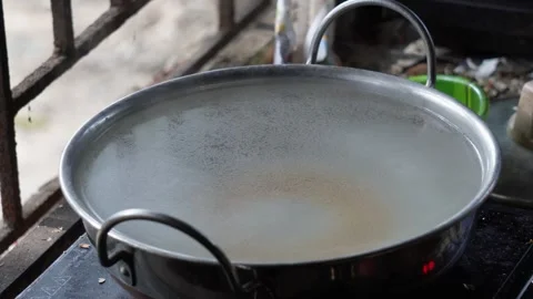 Water Boiling Stock-Footage 332534814