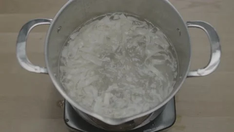 Water is boiling in a pot of pasta Stock Footage 149110588