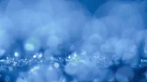 Water bubbling or boiling in clear glass. 스톡 동영상 255090146