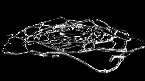 Water circle explodes in slow motion Stock Footage 168623272