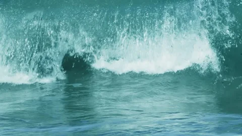 Water Crashing in the Ocean Video stock 254579451