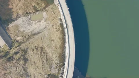 Water Dam Between Mountains From Above Summer Sunny Day Bridge Stockbeeldmateriaal 153968917