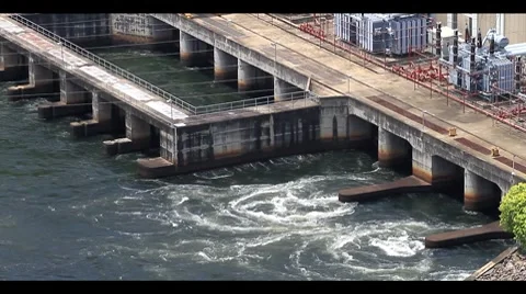Water in the dam. Video stock 7732176