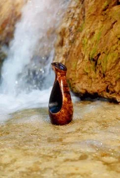 Water in decenter at the waterfall. Foto stock