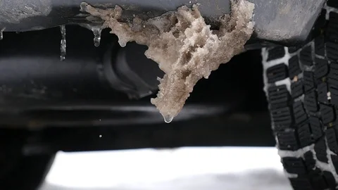 Water dripping from accumulation of snow Stock Footage 87647458