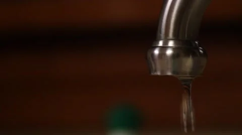Water Dripping from Faucet - FAST 스톡 동영상 43246341