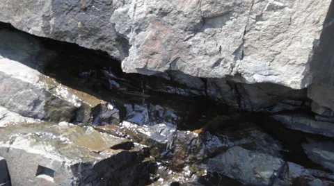 Water dripping off rocks 스톡 동영상 48364490