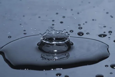 Water drop splash in crown shape 写真素材