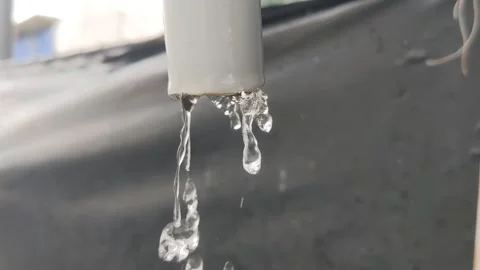 Water droplets Stock Footage 281906707