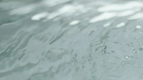 Water droplets on water surface 库存影片 251842013