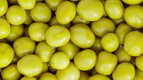 Water drops on rainbow colored surface rotating, turning 스톡 동영상 240639897