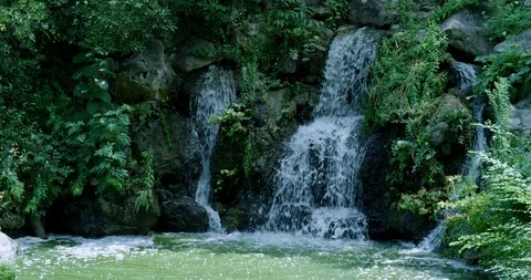 Water fall 8k Video stock 113627073