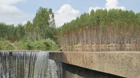 Water fall from little damp Stockbeeldmateriaal 66793003