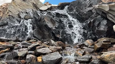 Water fall looking to sky Stock-Footage 204766952