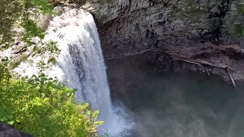Water fall in slow motion Video stock 132889770