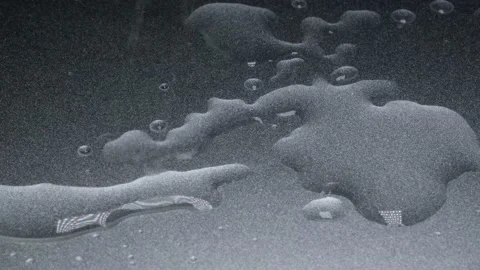 Water falling on glass 動画素材 186587508