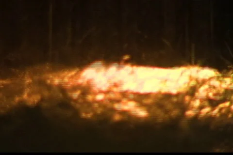 Water-falling-over-colored-light Stockbeeldmateriaal 138112