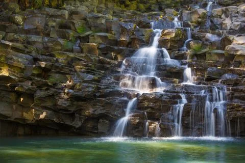 Water Falling Over Rocks Foto stock