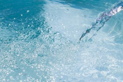 Water falling in the pool Foto stock