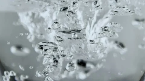 Water falling in slow motion Vídeos de archivo 12531161