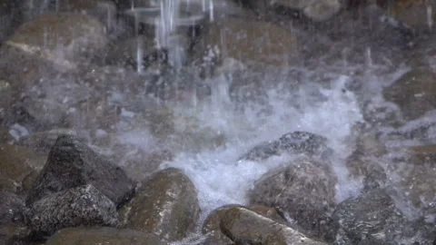 Water falling on the stones Video stock 86476674