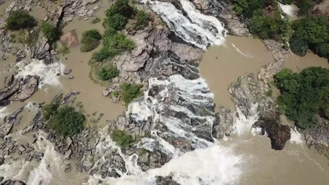 Water falls Vídeos de archivo 131843504