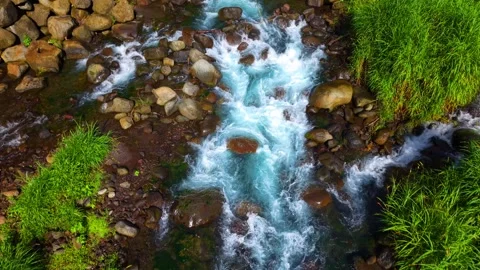 Water Falls Vídeos de archivo 301818646