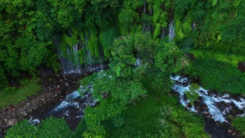 Water Falls Vídeos de archivo 301818649