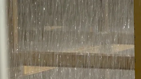 Water falls on the iron structure, cooling 库存影片 75404036