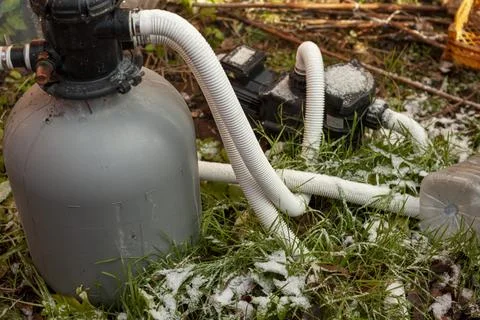 Water filter and pump Фото