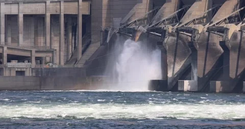 Water flowing from a dam 스톡 동영상 249890487