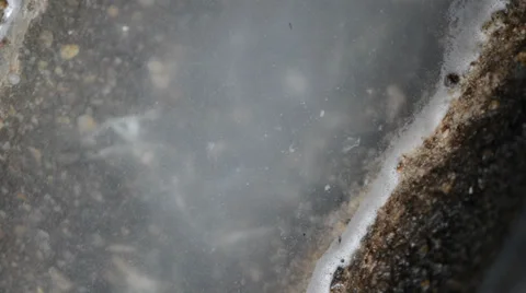 Water flowing 库存影片 27496226