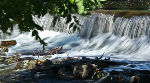 Water flowing over dam - 4K Ultra HD time lapsed Video stock 36718009
