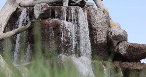 Water flowing over rocks 库存影片 247228236