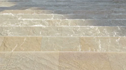 Water flowing over steps 库存影片 36381721