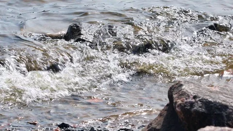 Water flows across the stone Video stock 95669289
